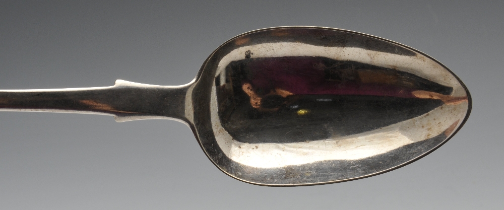 A George III silver Fiddle pattern serving spoon. Hallmarked Dublin 1812. Length measuring 12 3/4 - Image 5 of 6