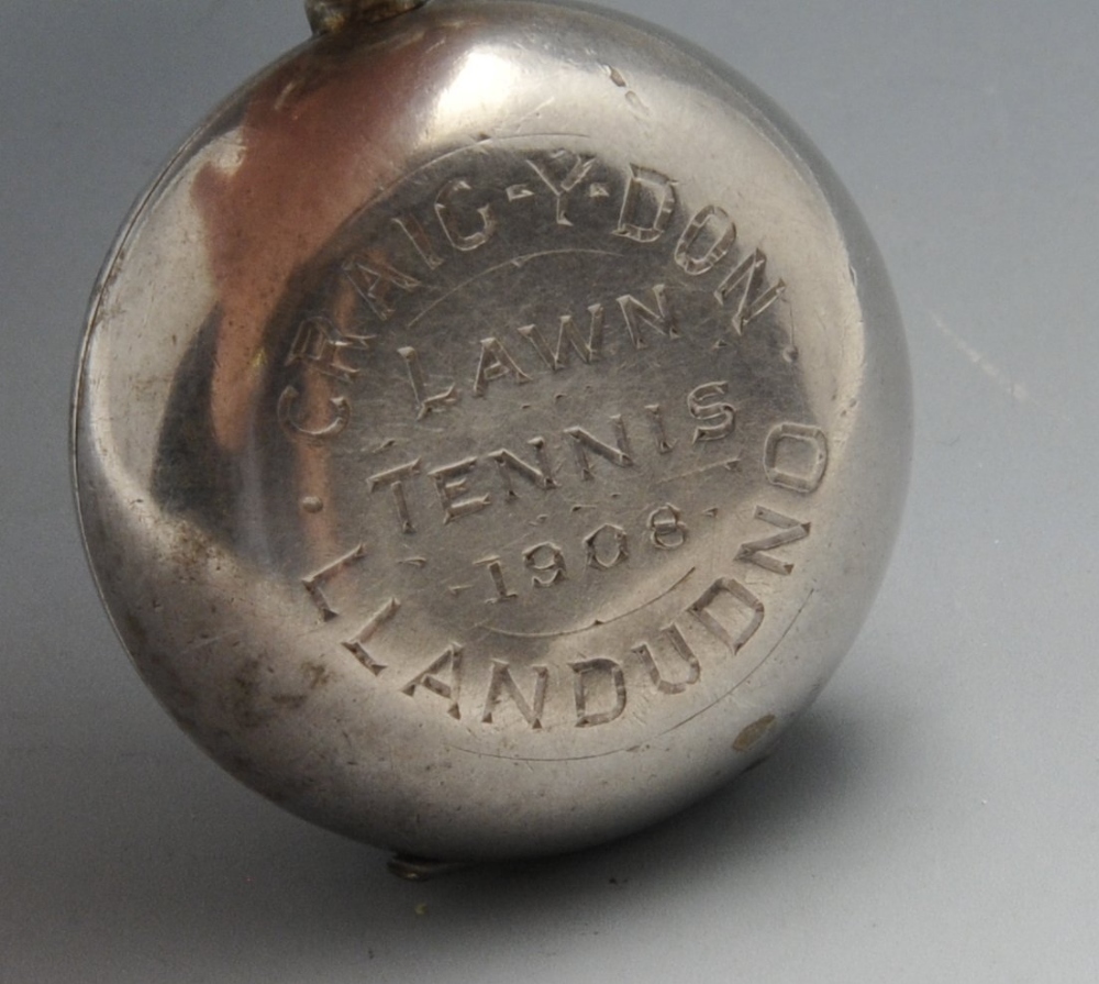 An Edwardian silver vesta case of plain oblong form with engraved family crest to the front, - Image 6 of 7