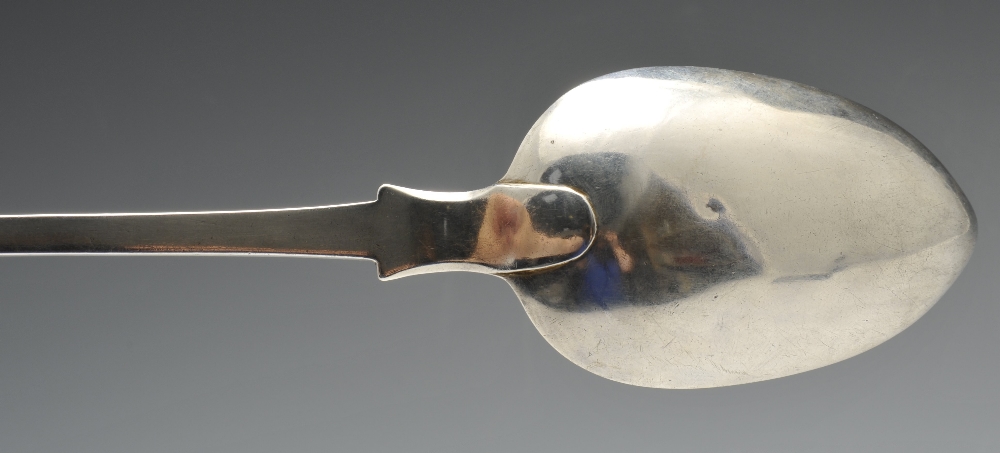 A Victorian provincial Fiddle pattern silver basting spoon with initialled terminal. Hallmarked - Image 5 of 6