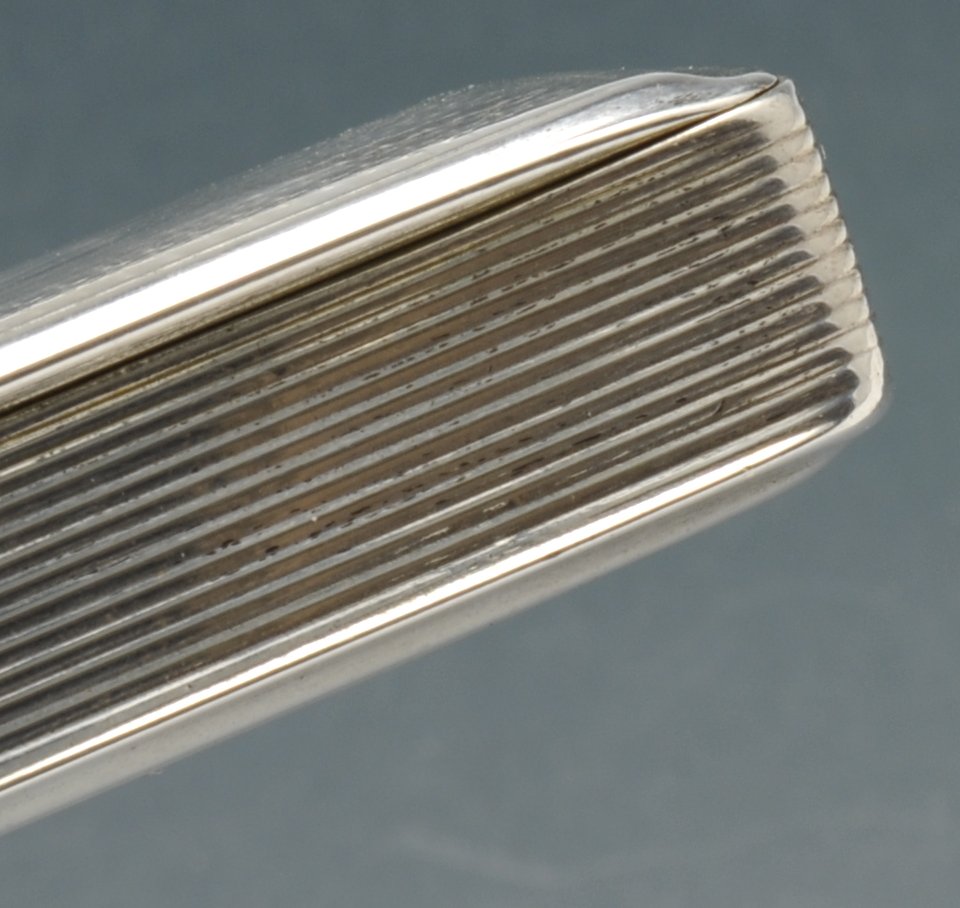 A William IV silver snuff box of rounded rectangular form with reeded sides, the hinged lid - Image 4 of 4