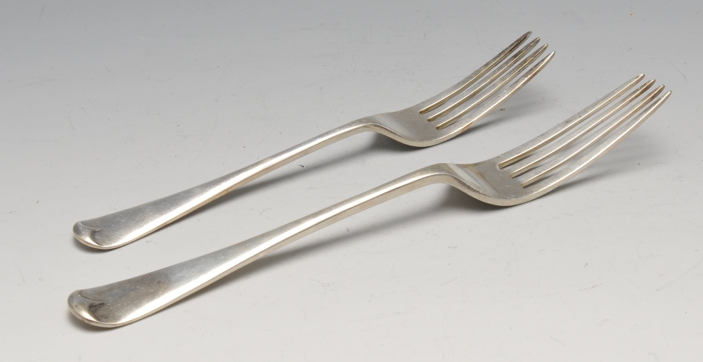 A 1930's Old English pattern canteen for twelve place settings comprising, dinner forks, side forks, - Image 4 of 7