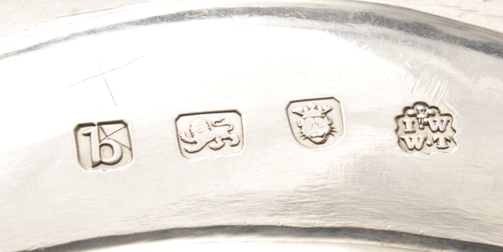 A fine set of twelve George III silver dinner plates, each of shaped circular form with gadroon - Image 5 of 6