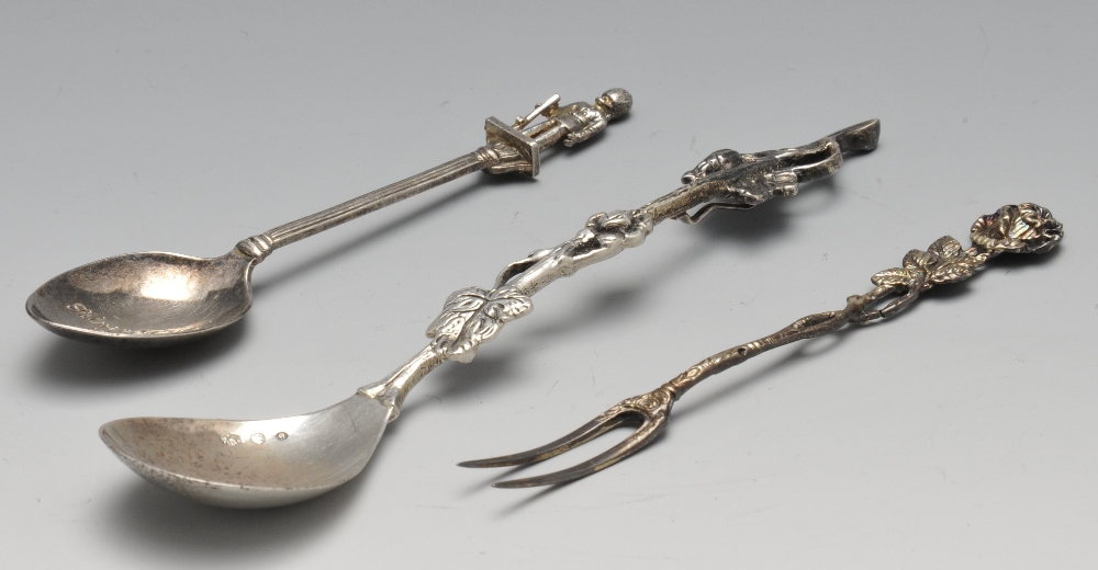 A George VI silver commemorative anointing spoon, hallmarked Robert & Dore, Sheffield 1937, a 1920's - Image 12 of 15