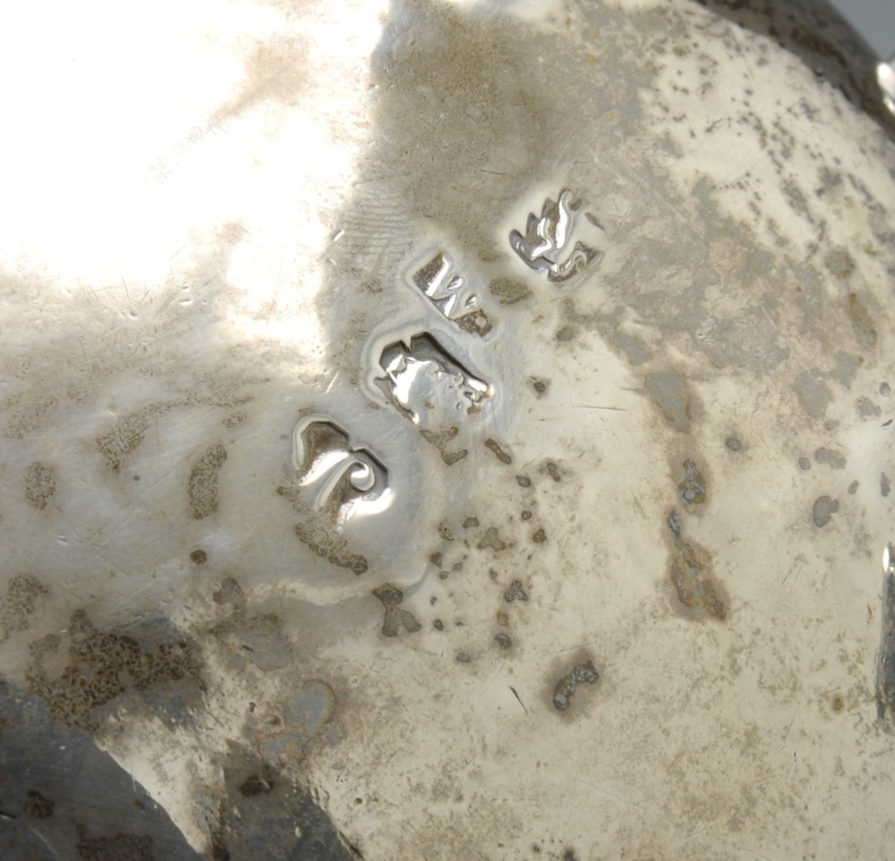 A pair of George II silver sauce boats, the oval bodies with scalloped rim, high arch leaf capped - Image 2 of 5