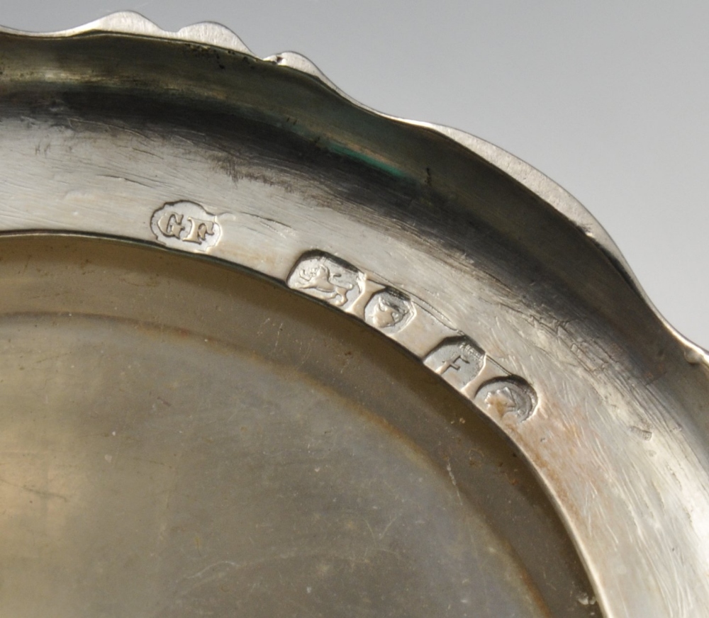 A Victorian silver mustard pot, the plain cylindrical form on fluted spread foot rising to the domed - Image 3 of 4