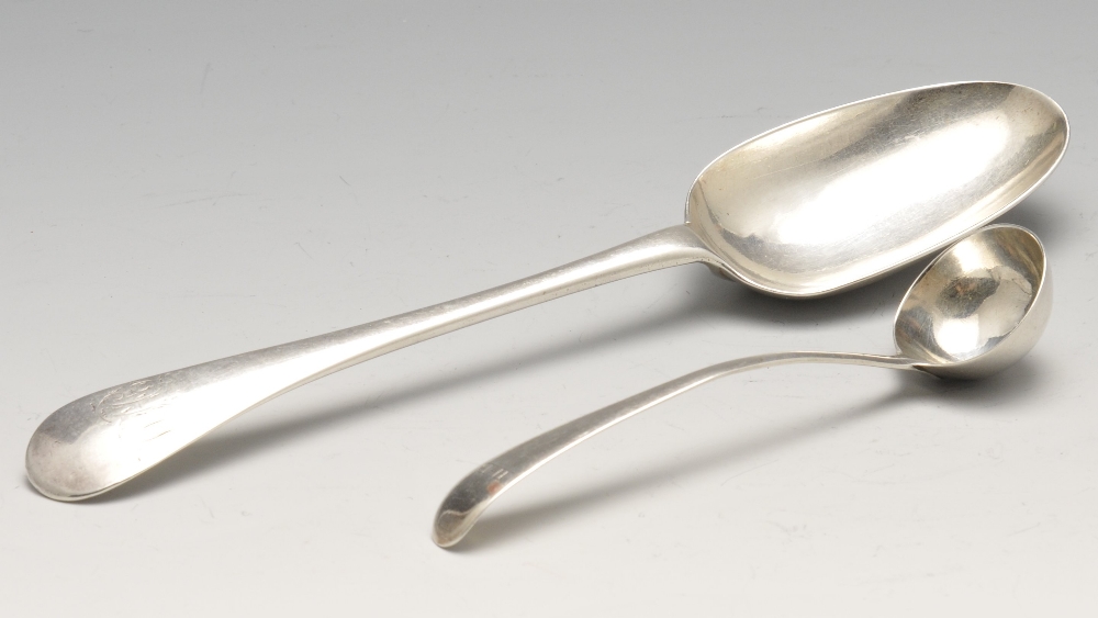 A George I Rat-tail spoon, hallmarked Charles Jackson, London 1719. Together with an Edwardian cased - Image 10 of 10