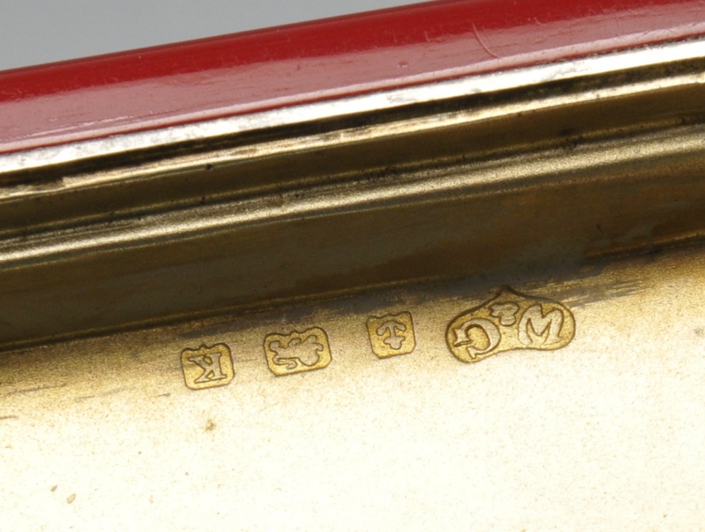 A 1930's matched silver compact and cigarette case, each with engine-turned decoration and terminals - Image 4 of 5