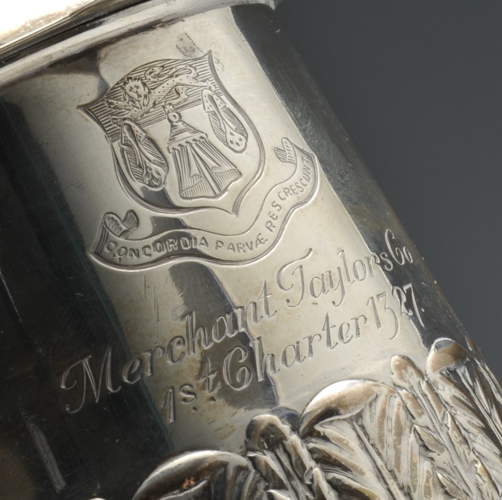 A 1920' s silver mustard pot modelled as a tankard and commemorating the 600th anniversary of the - Image 4 of 7