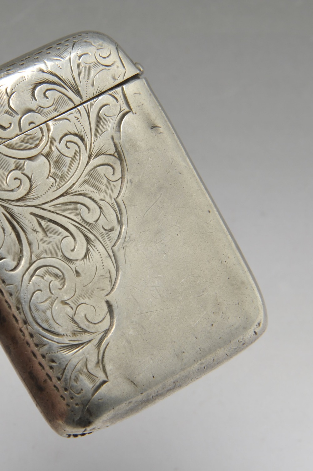 An Edwardian and early twentieth century silver vesta cases, hallmarked Birmingham 1904 and 1911. - Image 7 of 15