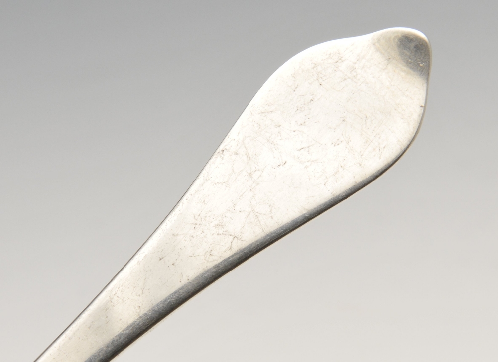 A Queen Anne, silver Dog-nose spoon, circa 1710. Struck with maker's mark for Andrew Archer, no - Image 7 of 7
