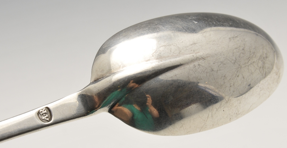 A Queen Anne, silver Dog-nose spoon, circa 1710. Struck with maker's mark for Andrew Archer, no - Image 3 of 7