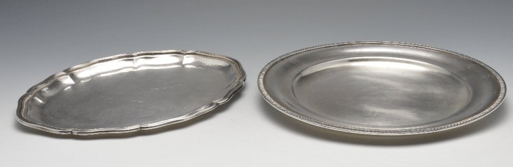 A mid-twentieth century Italian silver platter of circular form with applied and scrolled rim to a - Image 6 of 7