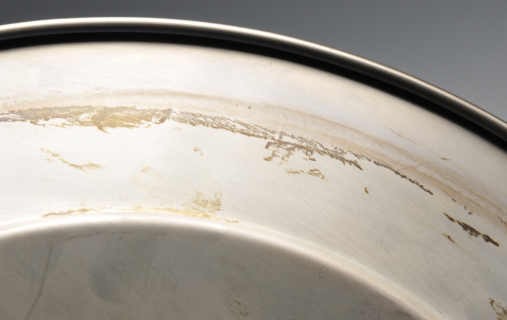 A cased 1970's limited edition silver dish, of plain circular form having central Pickwick Christmas - Image 6 of 7