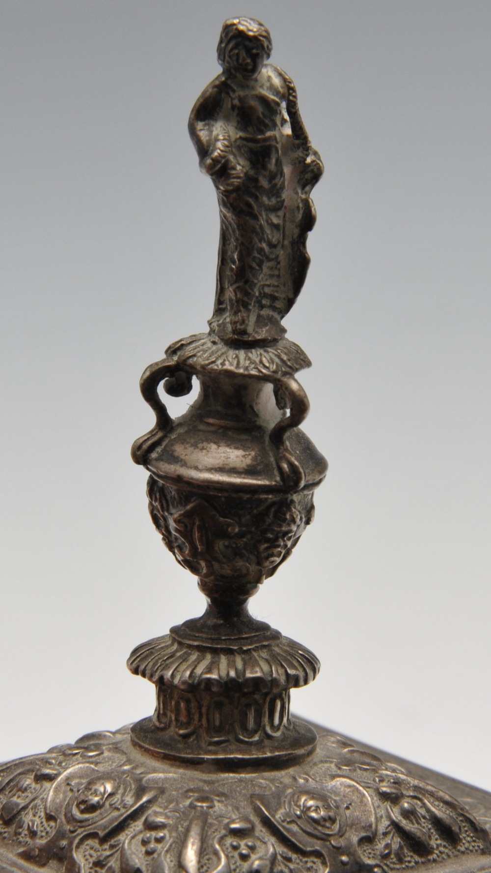 An early twentieth century silver inkwell, the Neoclassical column form embellished with stylised - Image 8 of 8
