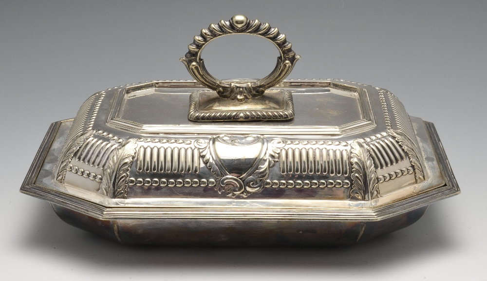 A selection of plated items to include a large oval twin-handled gallery tray, an entree dish, a - Image 10 of 10