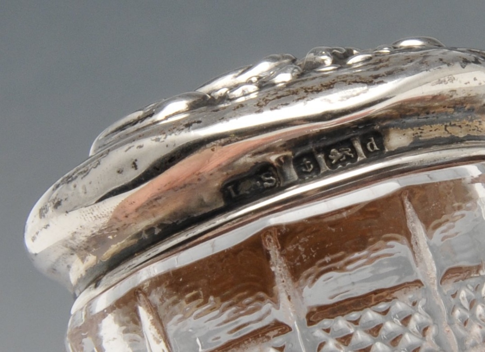 An early twentieth century silver pepper pot and a matching mustard pot with blue glass liner, - Image 10 of 15