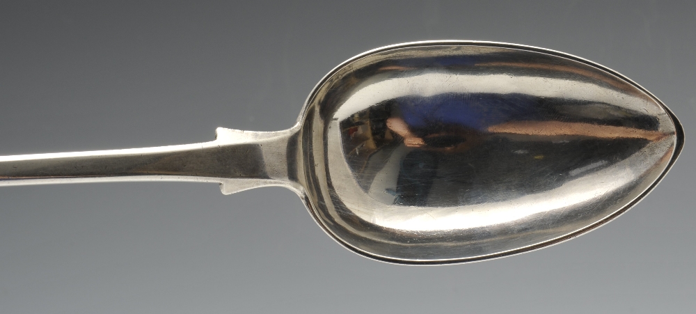 A Victorian provincial Fiddle pattern silver basting spoon with initialled terminal. Hallmarked - Image 4 of 6