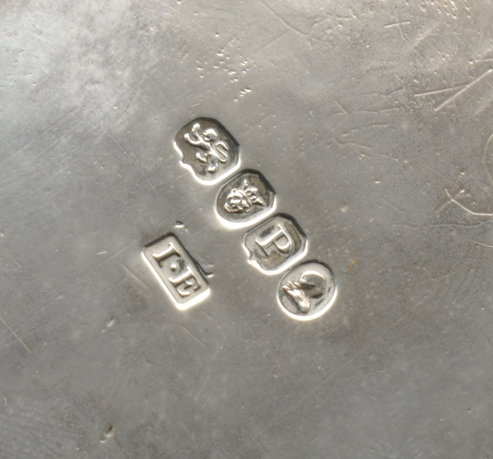 A George III silver desk stand, the oblong form standing on paw feet with ovolo border, dual - Image 3 of 6