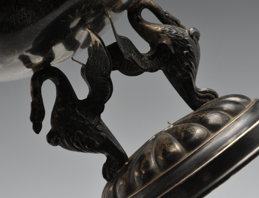 A Spanish silver tazza, the fluted bowl with twin scrolling handles, raised on griffin style - Image 4 of 9