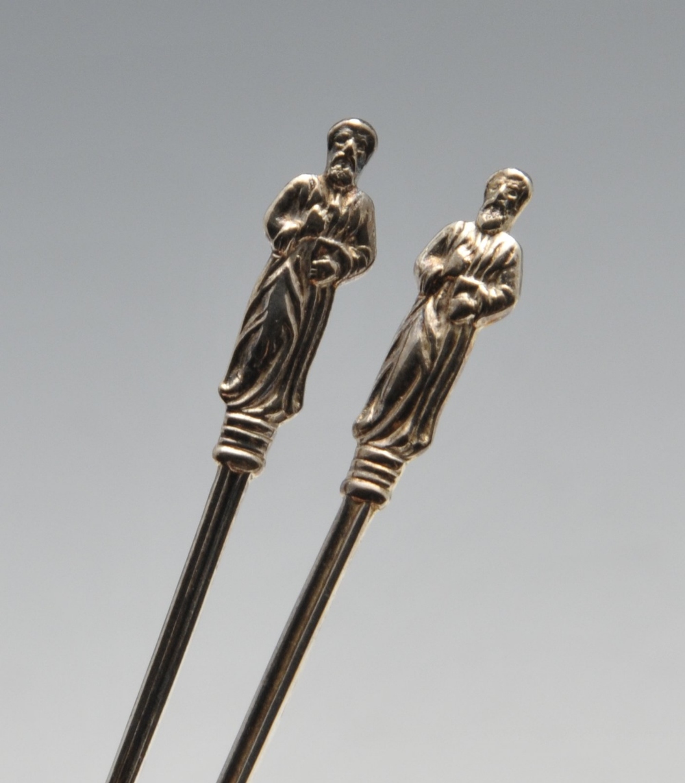 A cased set of six Edwardian silver teaspoons with apostle terminals, hallmarked A J Bailey, - Image 2 of 7