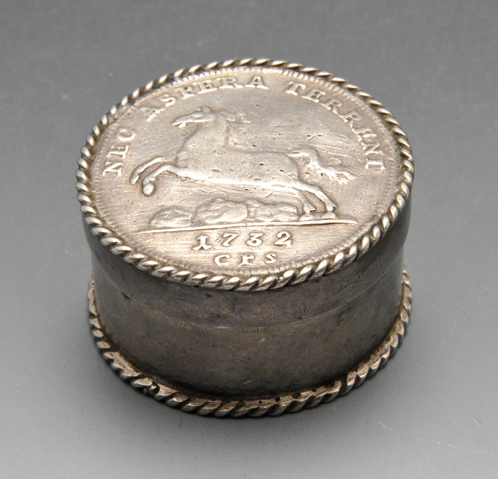 A continental pill or patch box, the circular form with Rope twist border and set with early