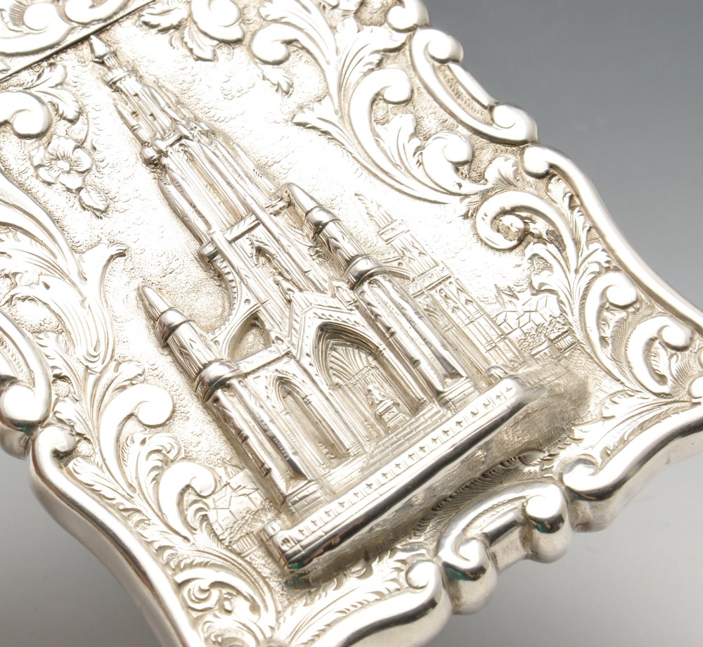 A Victorian silver castletop card case depicting the Scott Memorial within floral scroll surround. - Image 3 of 5