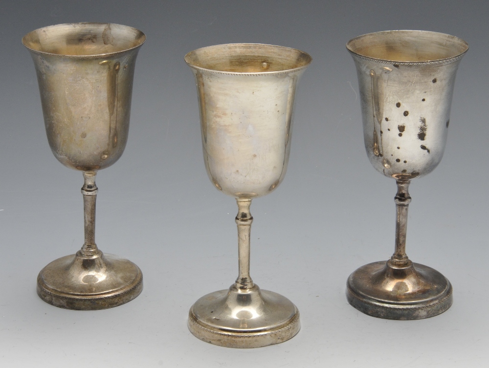 A large selection of silver plated items to include goblets, a large wine taster bowl with single - Image 7 of 9