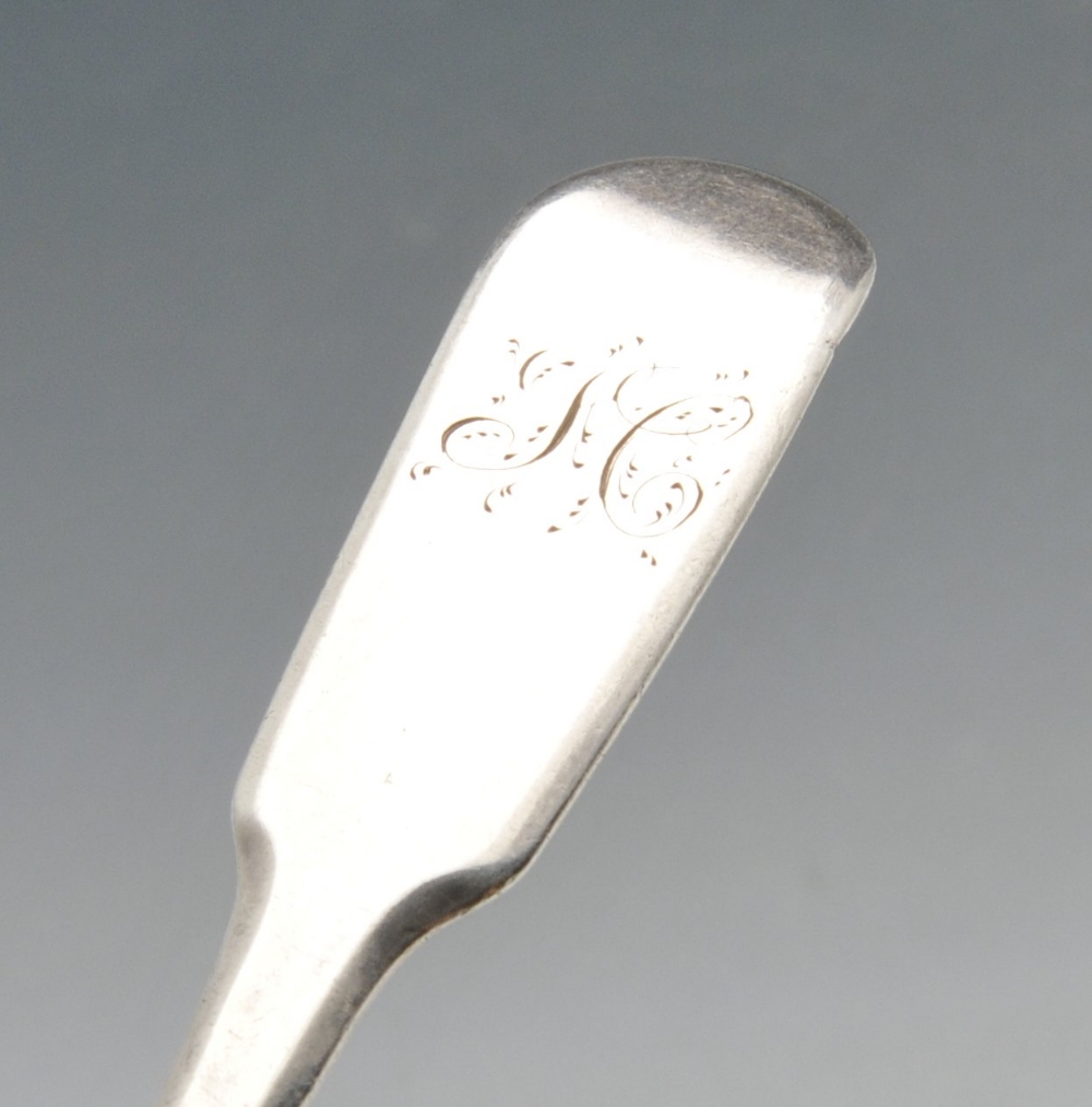 A late George III silver Fiddle pattern teaspoon having initialled terminal, hallmarked William - Image 3 of 10