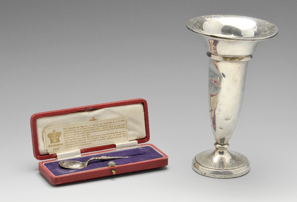 A George VI silver commemorative anointing spoon, hallmarked Robert & Dore, Sheffield 1937, a 1920's