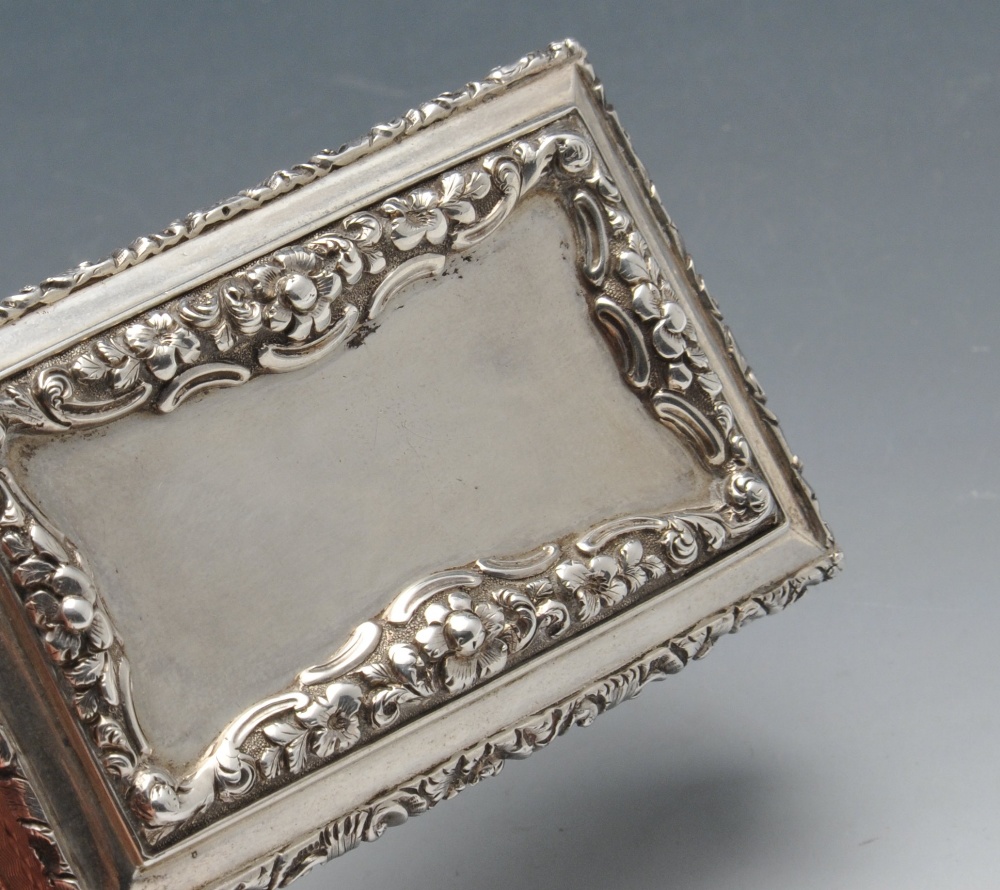 An early Victorian silver snuff box by Nathaniel Mills, the oblong form with engine-turned - Image 4 of 5