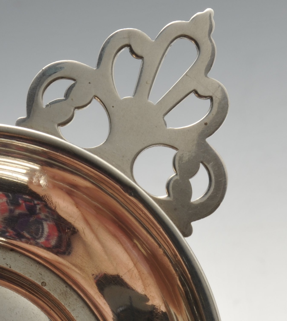 A Canadian silver porringer bowl, with an engraved monogram to one side and having a single scroll - Image 5 of 6