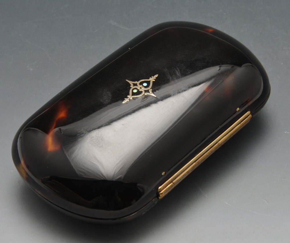 A French mother-of-pearl inlaid tortoiseshell purse, of bulging oblong form having elaborate Greek- - Image 5 of 5