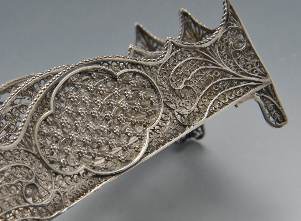 A continental small filigree inkstand, modelled in the style of a letter rack on four corner bracket - Image 4 of 5