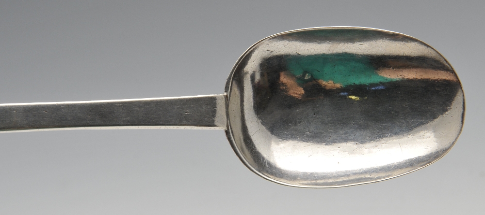 A William III, silver Laceback Trefid spoon with initialled terminal. Hallmarked Isaac Davenport, - Image 6 of 7