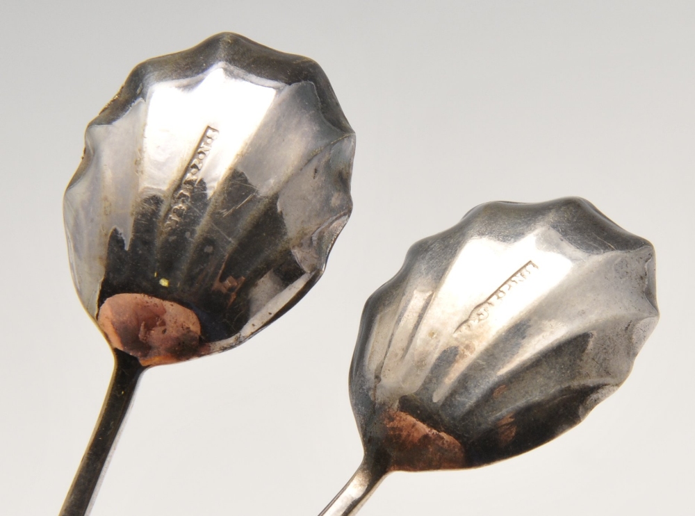 A cased set of six silver plated coffee spoons, each having coffee bean terminal and plain stem - Image 2 of 3