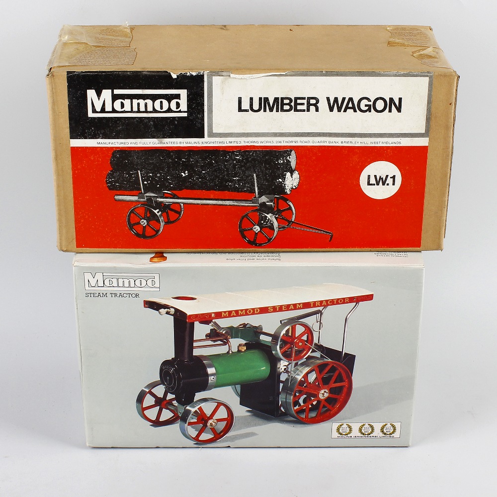 A Mamod TE1A, live steam model Showmans type traction engine in original box, together with a