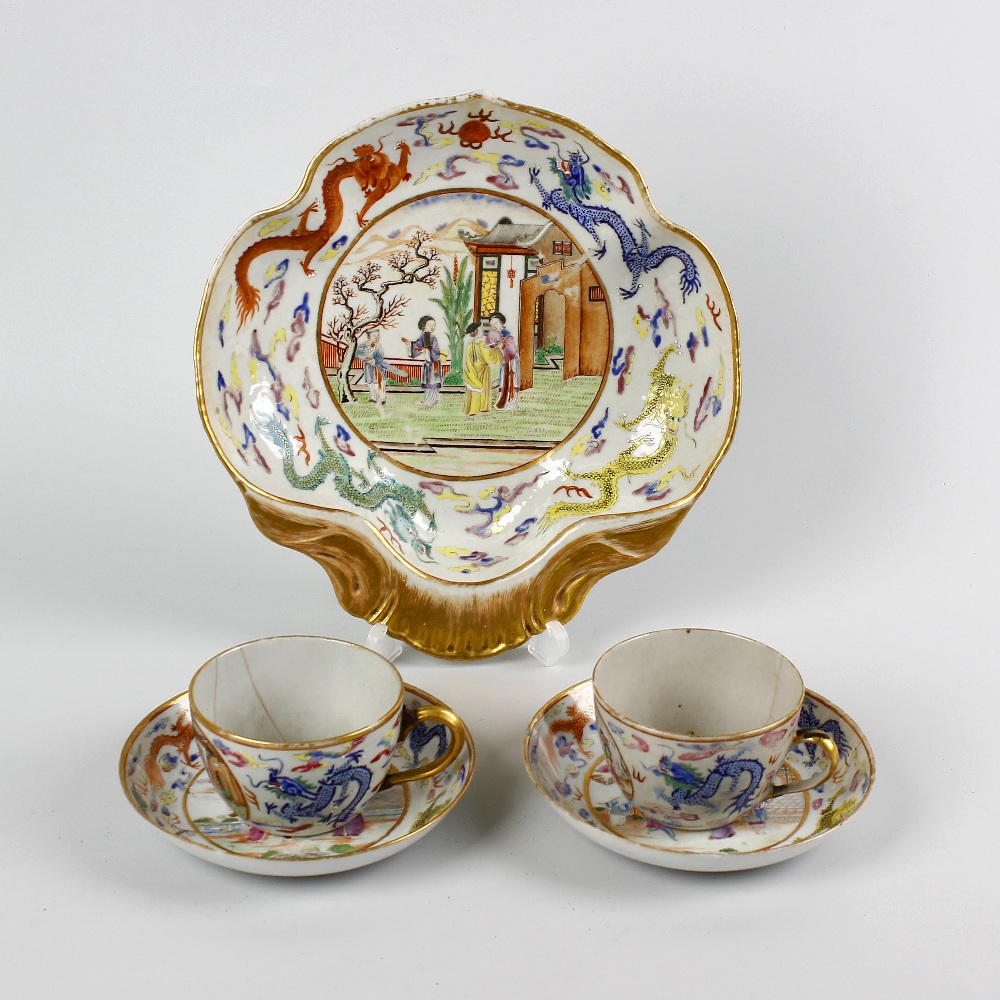 A good early 19th century Chinese export porcelain part dinner service. Circa 1820, comprising six