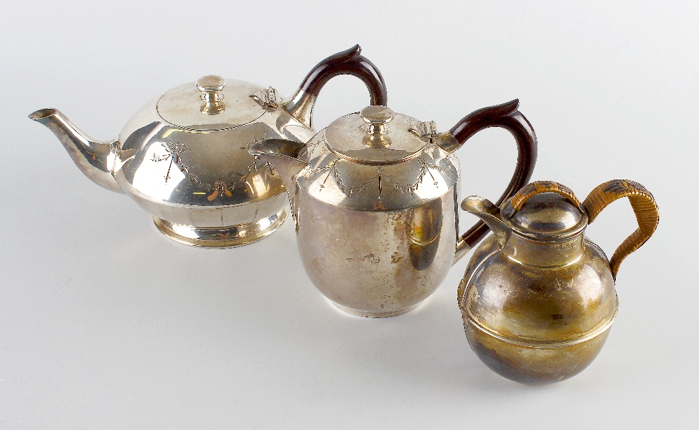 A selection of silver and silver plated items, to include a 1930's silver Guernsey milk jug with