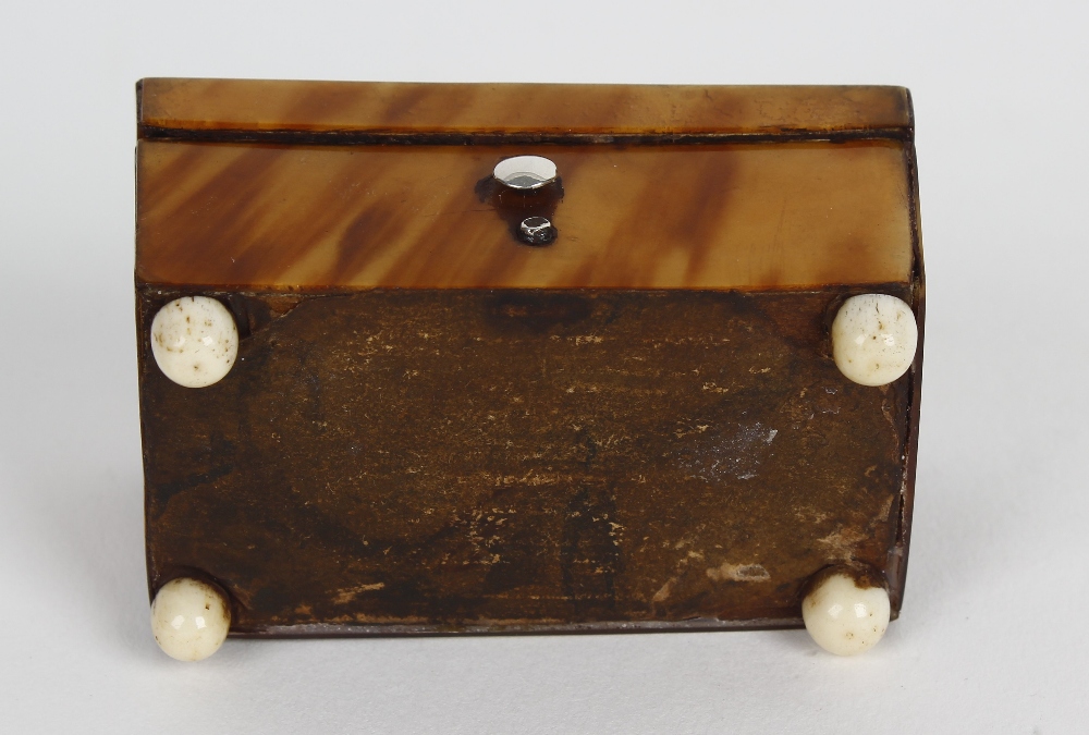 A small 19th century tortoiseshell trinket box. Modelled as a casket with hinged cover opening to - Image 3 of 3
