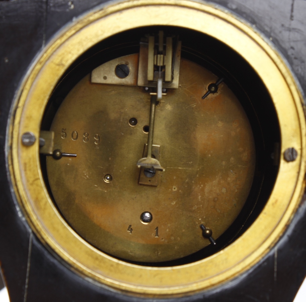 A late 19 century French red tortoiseshell and boulle mantel clock. The 3.25 inch circular dial with - Image 5 of 5