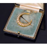 An Edwardian 15ct split pearl crescent s