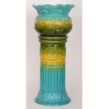 An early 20th Century jardiniere and ped