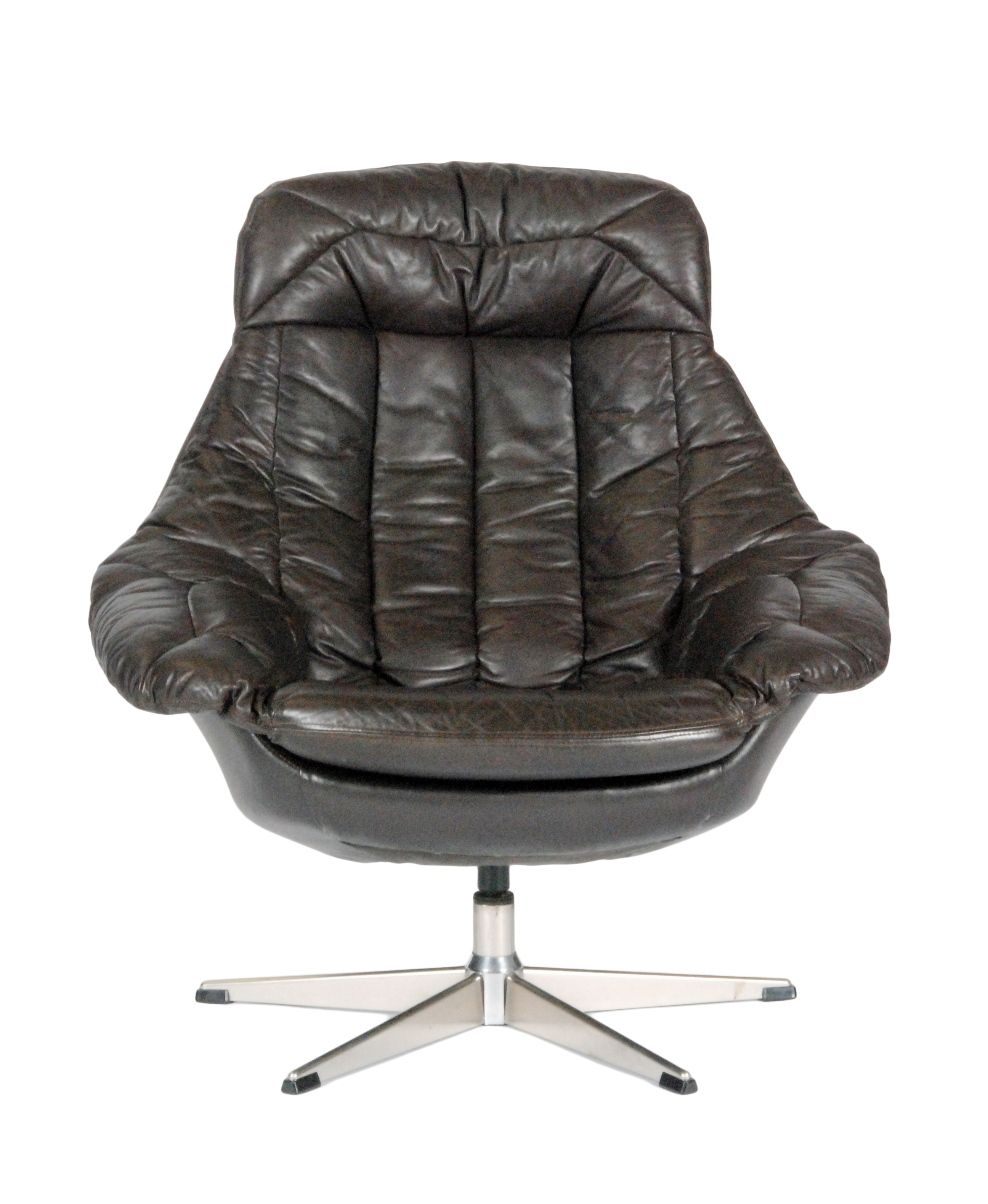 Henry W. Klein - Bramin, Denmark - A 'Lotus' swivel armchair, model number 392, upholstered in dark