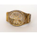 A Continental Saxon silver gilt ring,