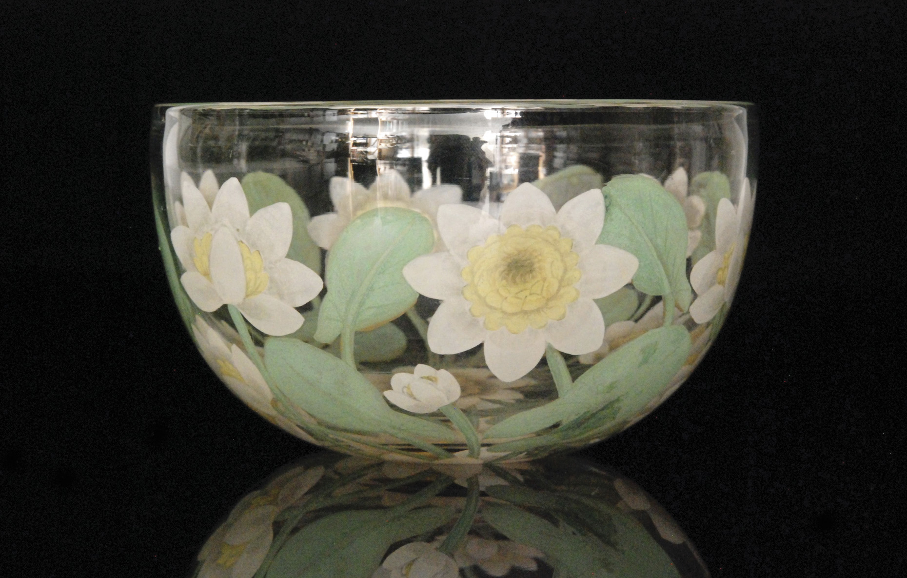 A mid 19th Century Richardsons crystal glass finger bowl of plain circular form Vitrified Enamel