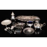 A small parcel lot of mostly modern hallmarked silver items to include a small circular dish with