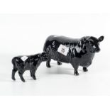 2 Beswick figures - Aberdeen Angus bull with calf