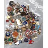 Football Pin Badges: Mainly British team badges, some stick but mostly pin badges (50) Good