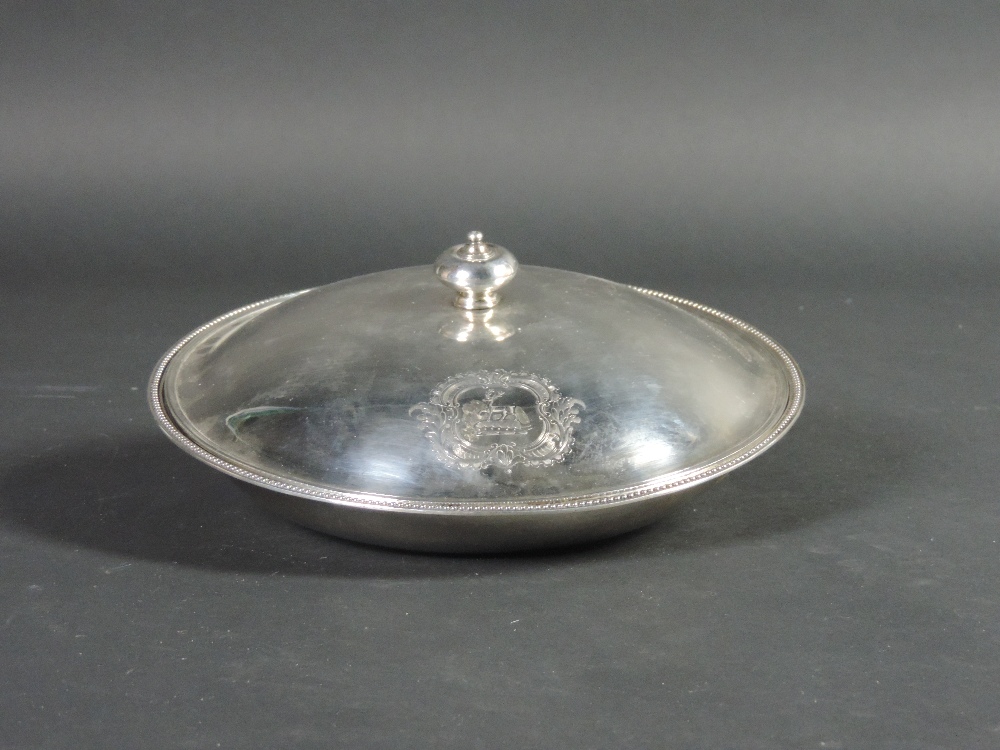 A plain circular English silver Vegetabl - Image 2 of 9