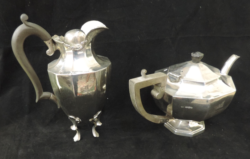 An English silver Teapot, a silver Coffe